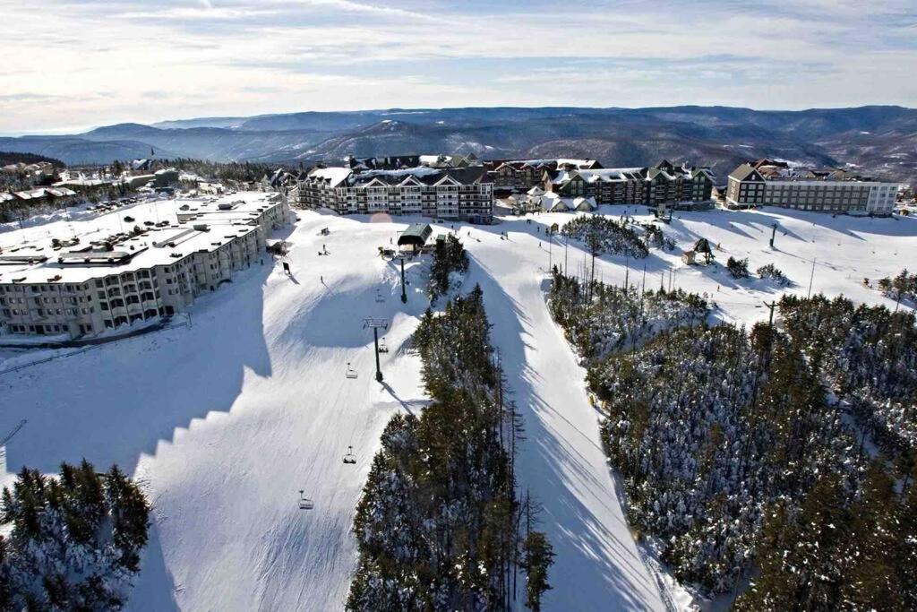 *Apres Ski Lodge, Ski In-Ski Out, Central Village! Snowshoe Eksteriør bilde