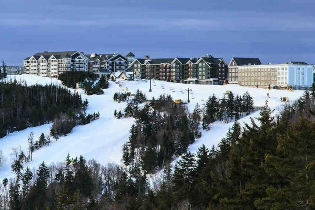 *Apres Ski Lodge, Ski In-Ski Out, Central Village! Snowshoe Eksteriør bilde